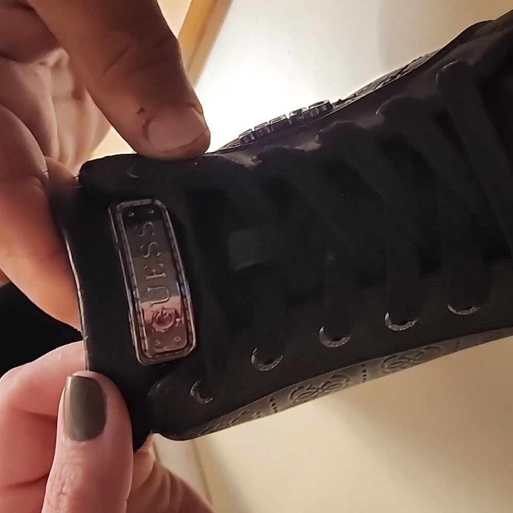 Guess hidden platform shoe